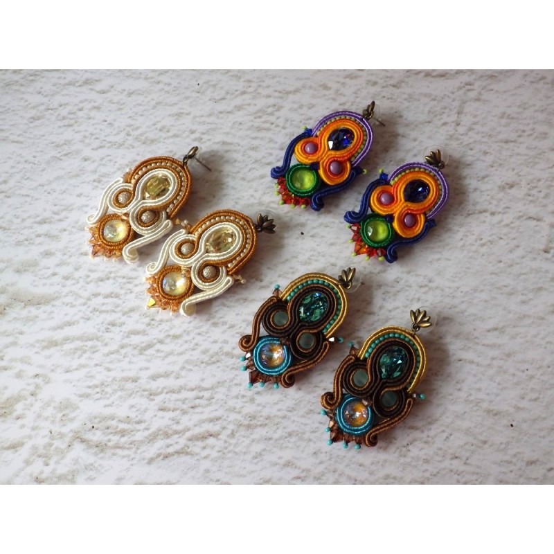 "APOLLINE" boucles d'oreilles soutache et Swarovski "APOLLINE" boucles d'oreilles soutache et Swarovski