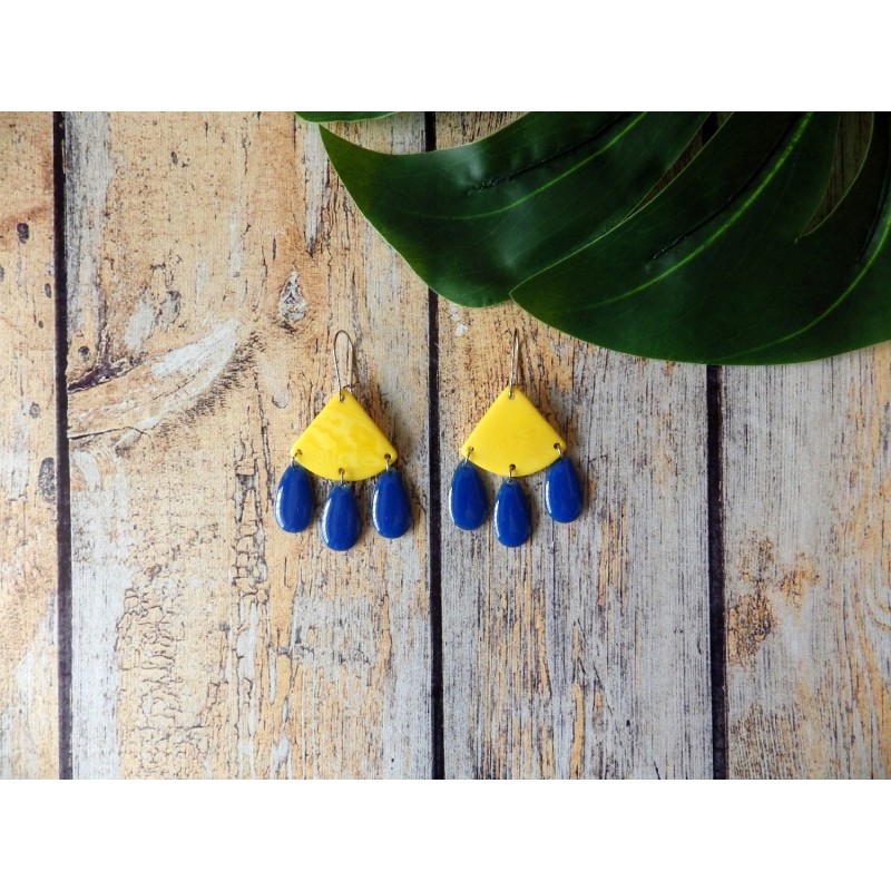 Boucles d'oreilles ivoire végétal, époxy et inox Boucles d'oreilles ivoire végétal, époxy et inox