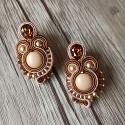 "NINA" boucles soutache, crystal Swar**ski et résine, clous inox