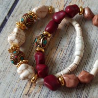 "HELLO SUMMER" - modèle 17, lot 2 bracelets howlite et perles tibétaines