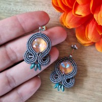 "EDITH" boucles soutache et cristal, clous inox