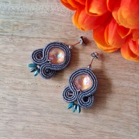 "EDITH" boucles soutache et cristal, clous inox