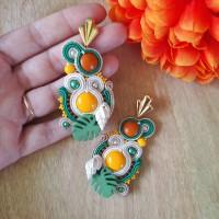 "SUMMY" boucles soutache, résine et coquillage