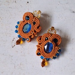 "MARGARET" boucles soutache, cristal Swarovski et acier inox