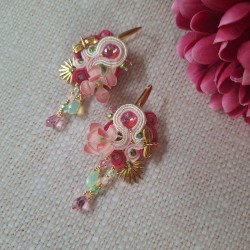 "PINK LOTUS" boucles soutache, cristal Swarovski, acier inox