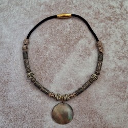 Collier ethnique nacre et corne