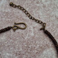 Collier plastron cauris