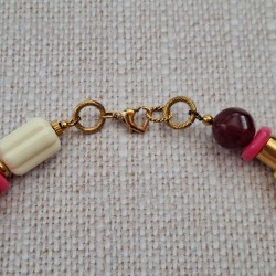 Collier résine perles irrégulières