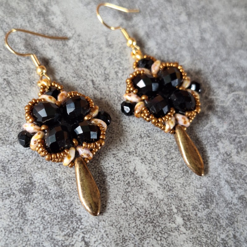 Boucles tissées - modèle 1