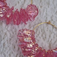 Créoles inox et pétales colorés