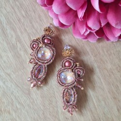 "RHODA" boucles soutache et...
