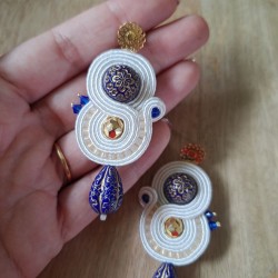 "MARIANNE" boucles soutache, résine et acier inox